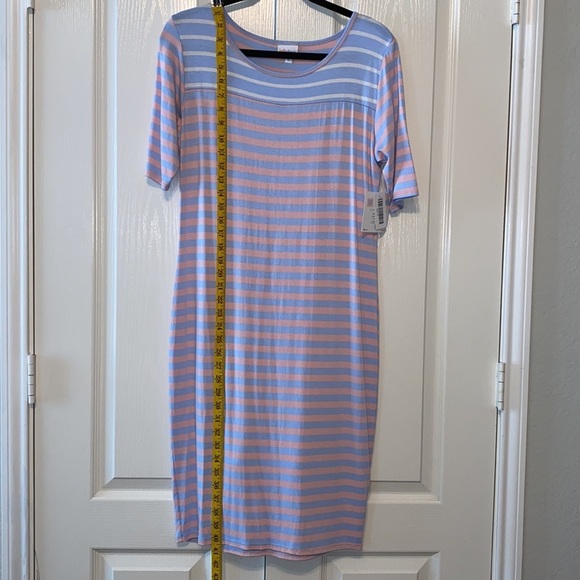 LuLaRoe woman’s striped dress Julia Size Medium - Picture 3 of 11